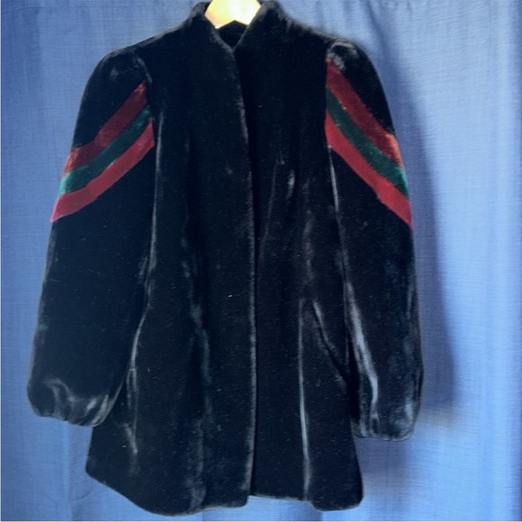 Vintage Coat - Picture 4 of 9